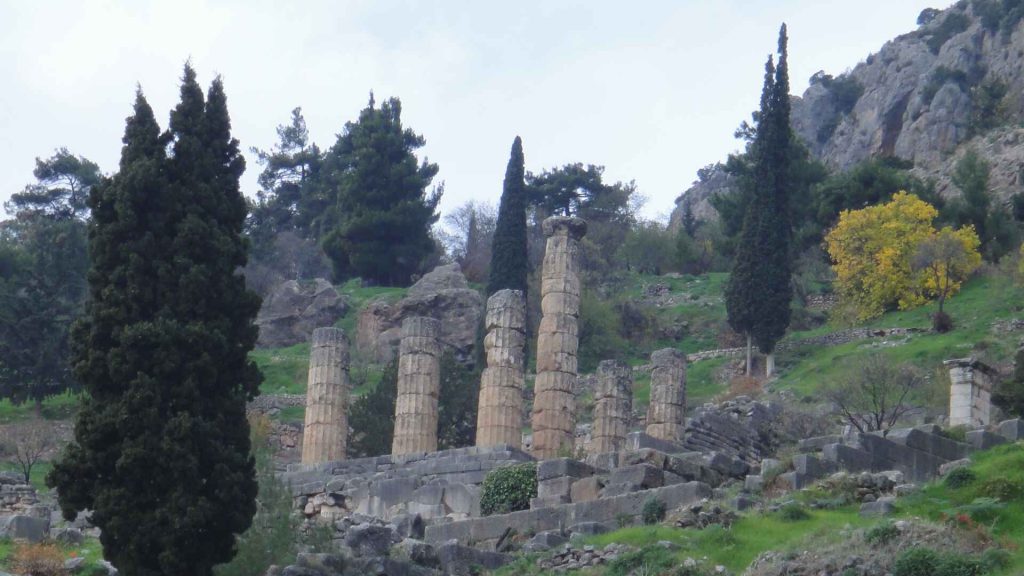 希臘 : 德爾菲 Delphi ——「世界的中心」