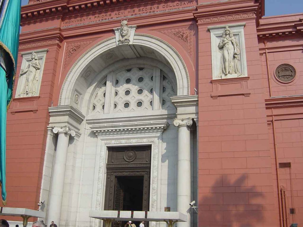 開羅博物館 : 放眼全球,以「考古」為主軸的博物館,沒有能與其相匹敵