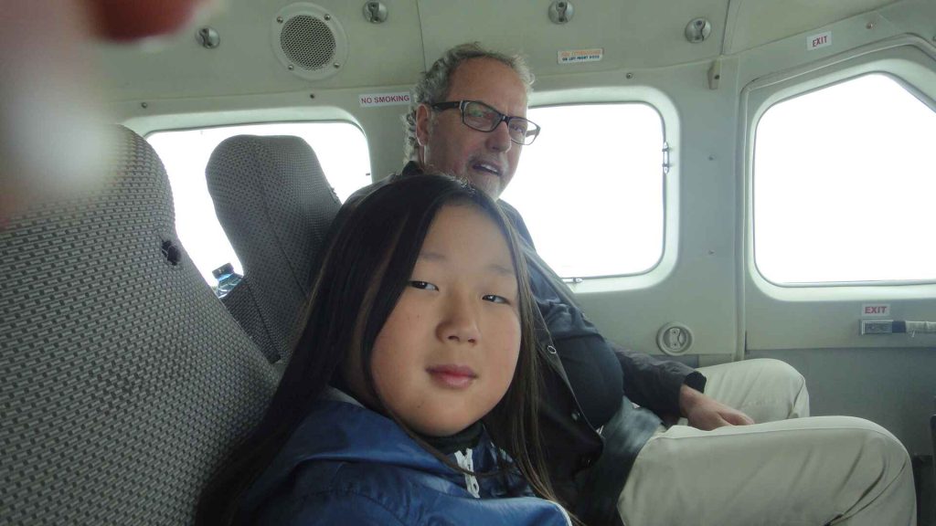 Laikipia 乘坐輕型飛機抵達