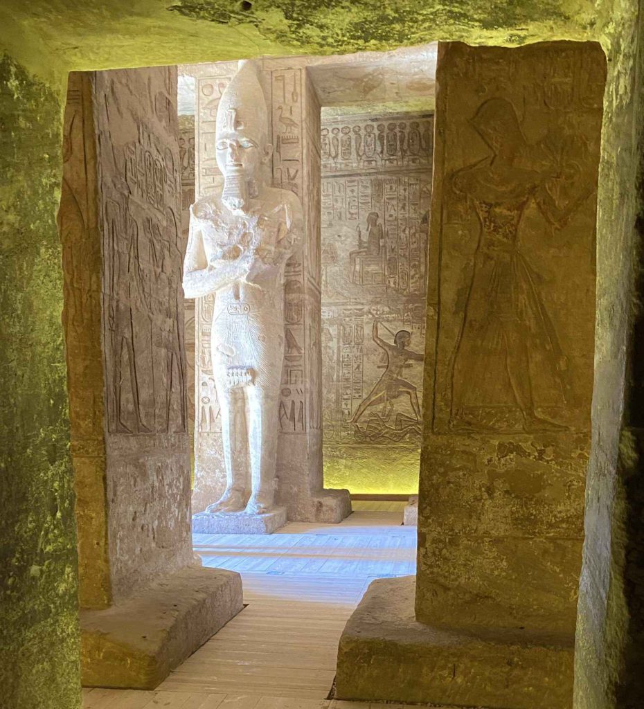 布辛貝神殿 Abu Simbel Temple : 法老的永恆榮耀