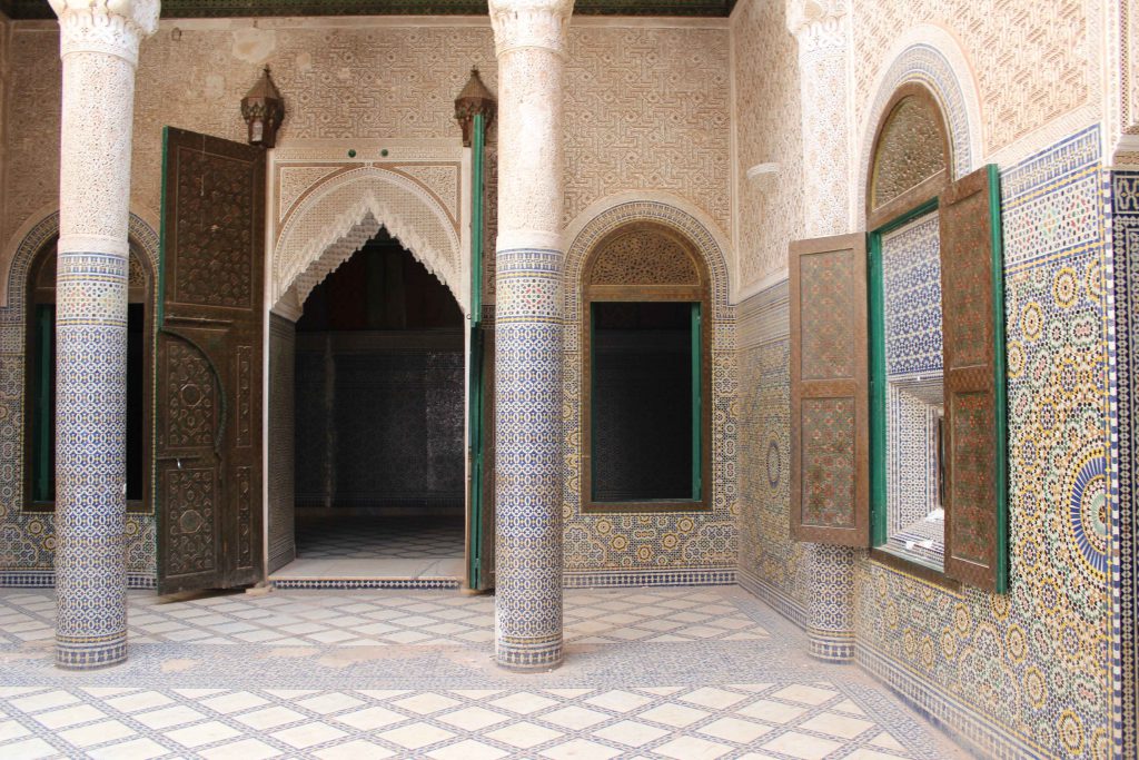 是座融合了古典西班牙安達盧西亞 — 摩爾風格 Moorish 風格城堡驛站
