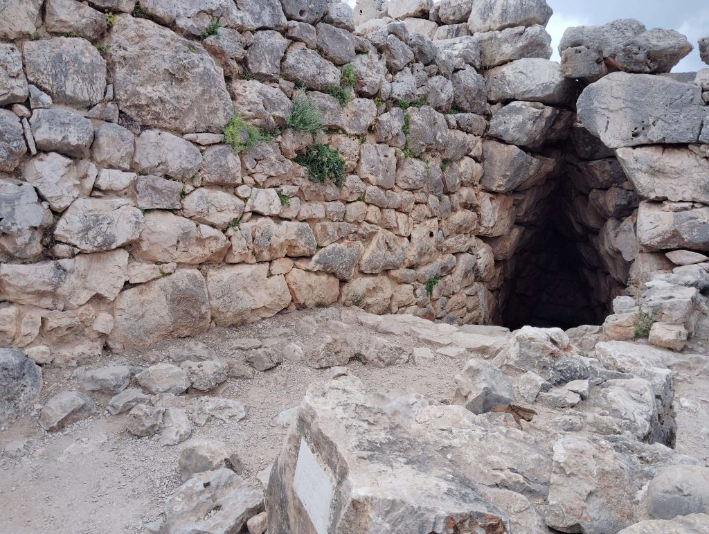 邁錫尼文明 Mycenae 的遺跡 : 阿伽門農遺蹟洞穴
