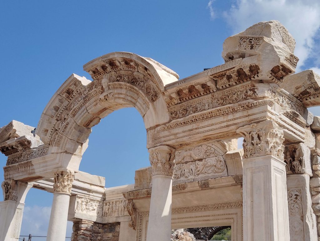 愛菲索斯 Ephesus : 哈德良神殿 Temple of Hadrian