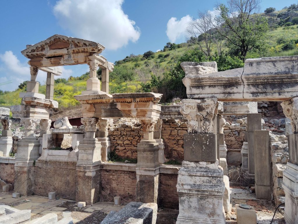 愛菲索斯 Ephesus : 集市 Agoras