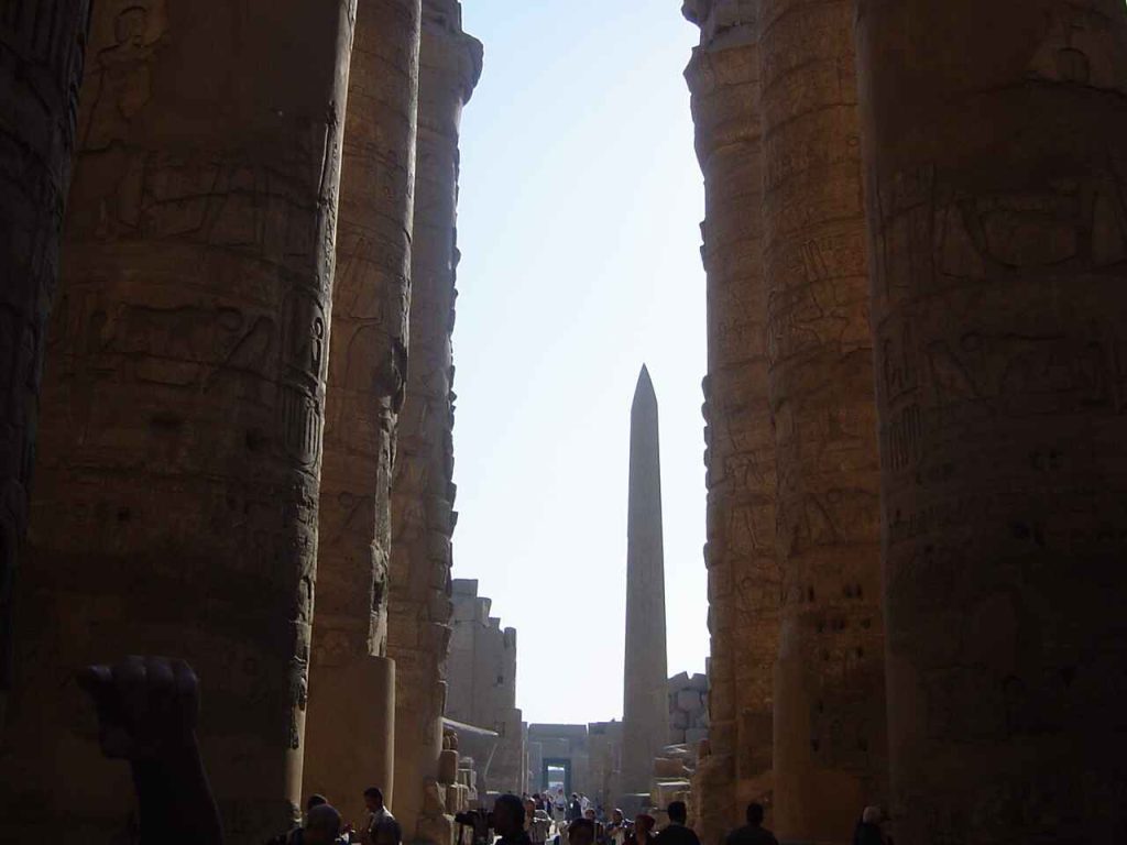路克索神殿 Luxor Temple ,卡納克神殿 Karnak Temple : 矗立於巴黎協和廣場 Place de la Concorde 的中央的雙胞胎