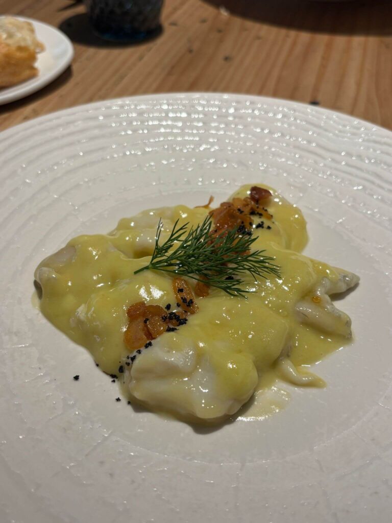 Bambu 時尚 chic 吧枱式餐廳用餐