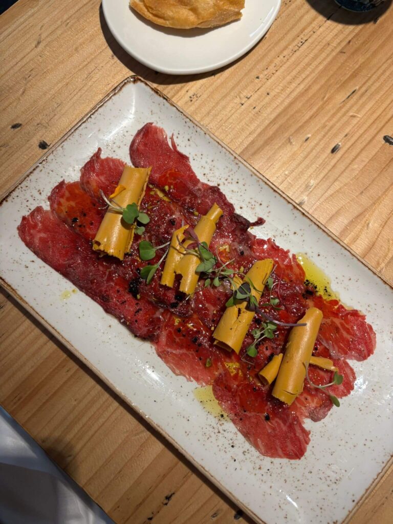 Bambu 時尚 chic 吧枱式餐廳用餐