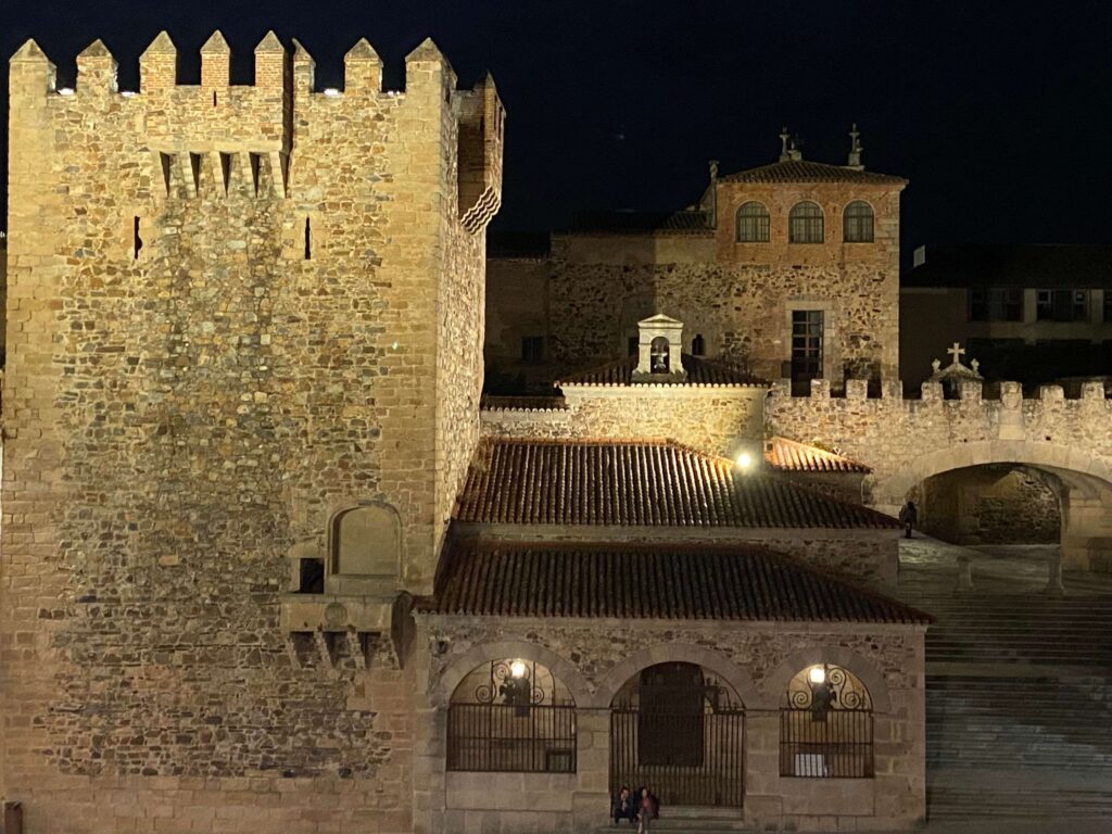 卡塞雷斯 Cáceres 羅馬時代重要的通行地與軍事、運輸、商旅的必經之地