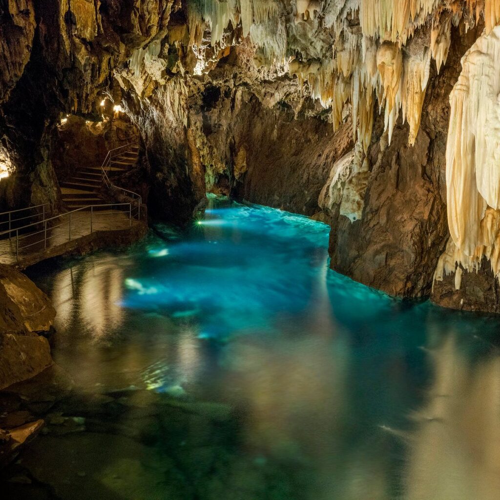 奇觀洞穴 Gruta de las Maravillas