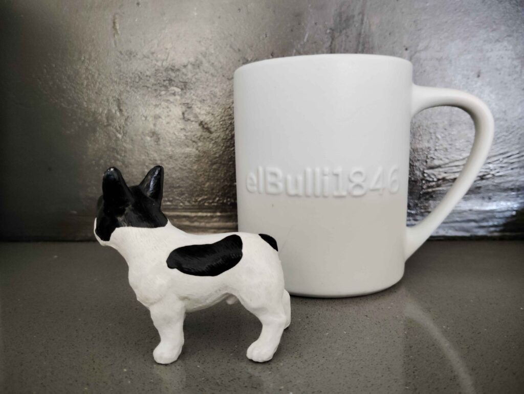 鬥牛犬餐廳 El Bulli Ferran 得知我家裡也養著一隻法國鬥牛犬後親自送給我的