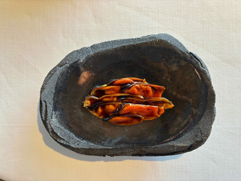 主餐也以海鮮、魚類、豆類爲主,變化多端。視覺、味覺完美搭配