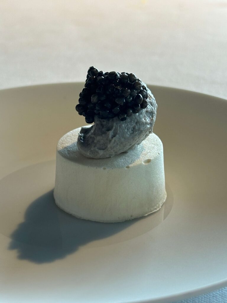 主餐也以海鮮、魚類、豆類爲主,變化多端。視覺、味覺完美搭配